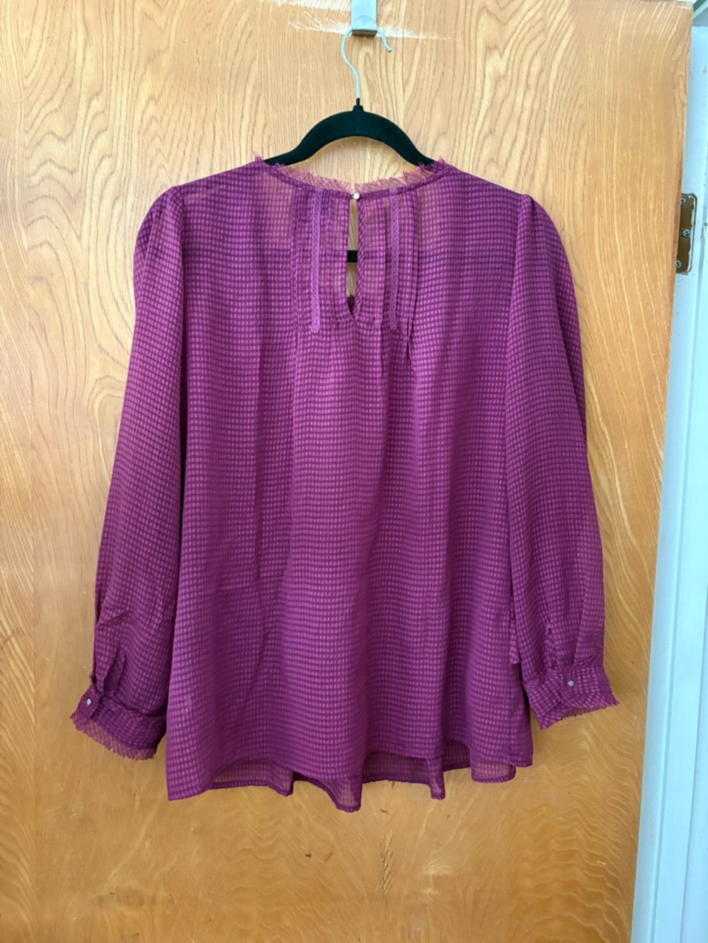 HD in Paris Plum Textured Ruffle sheer Blouse S
8 - Picture 7 of 9